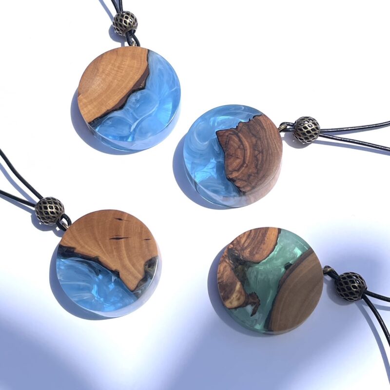 オリーブ木のペンダント