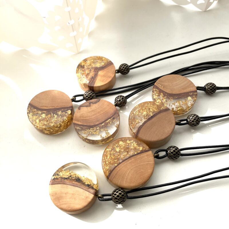 オリーブ木のペンダント